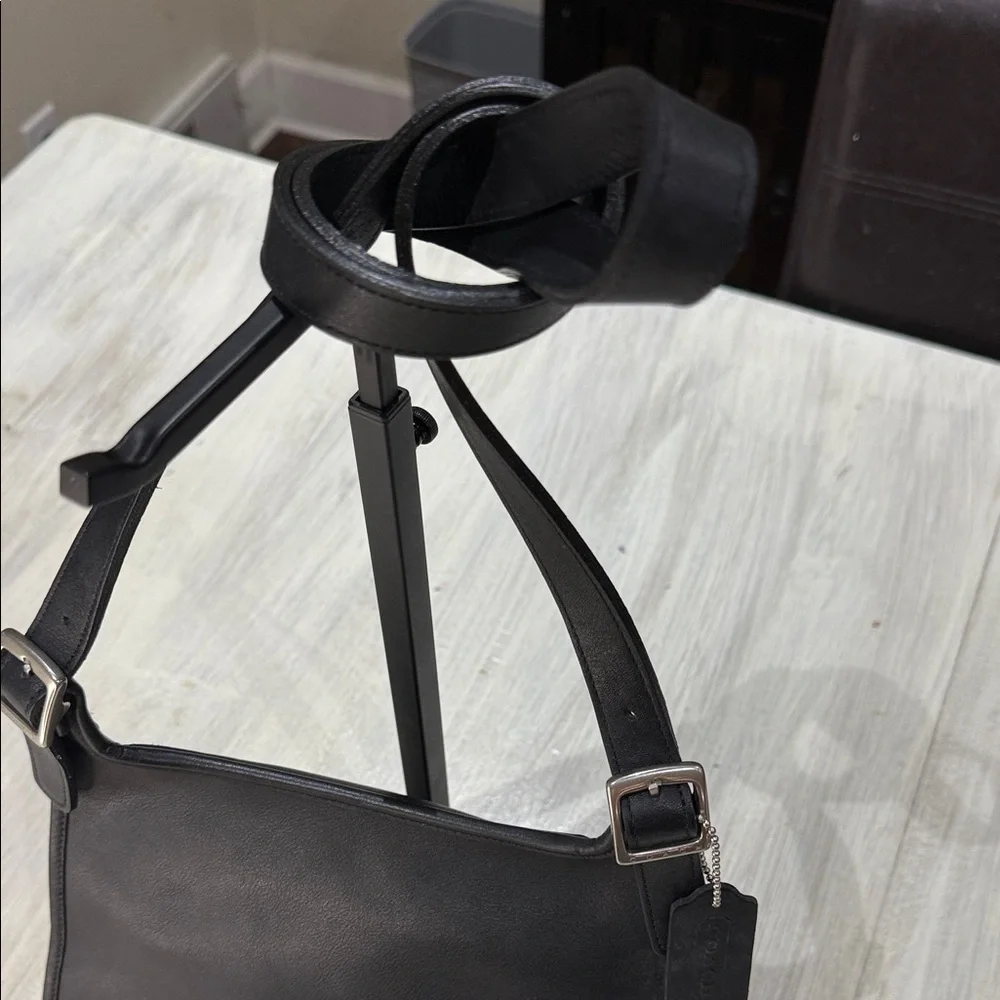 Vintage Coach Hippy Flap Black Leather Crossbody Bag -9135